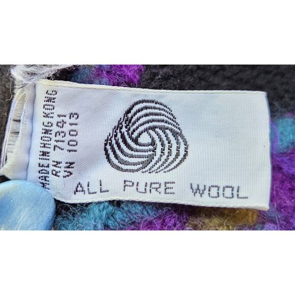 L.L. Bean Vintage Wool Floral Embroidered Cardigan Sweater M Boho Folk Art Style - Picture 6 of 7